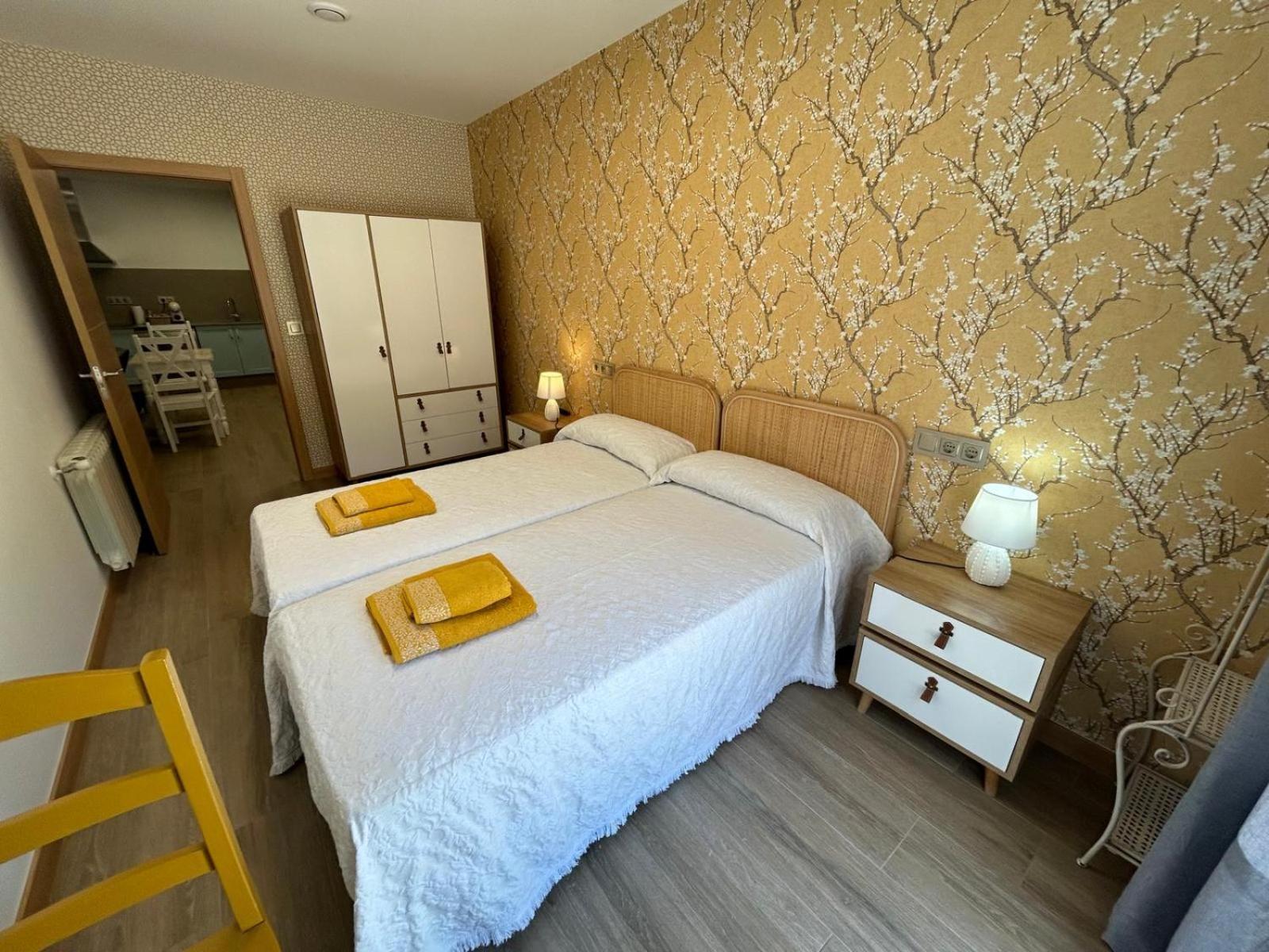 Apartamentos Torres Del Milladoiro Ames Екстер'єр фото