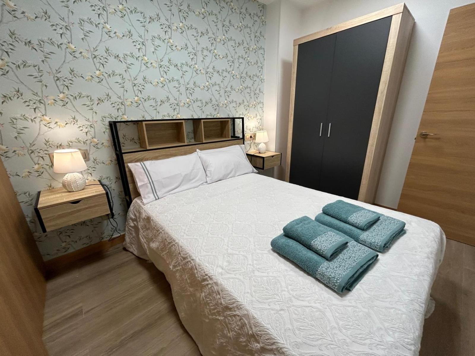 Apartamentos Torres Del Milladoiro Ames Екстер'єр фото